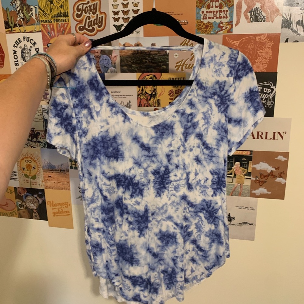 Hollister easy T-shirt.